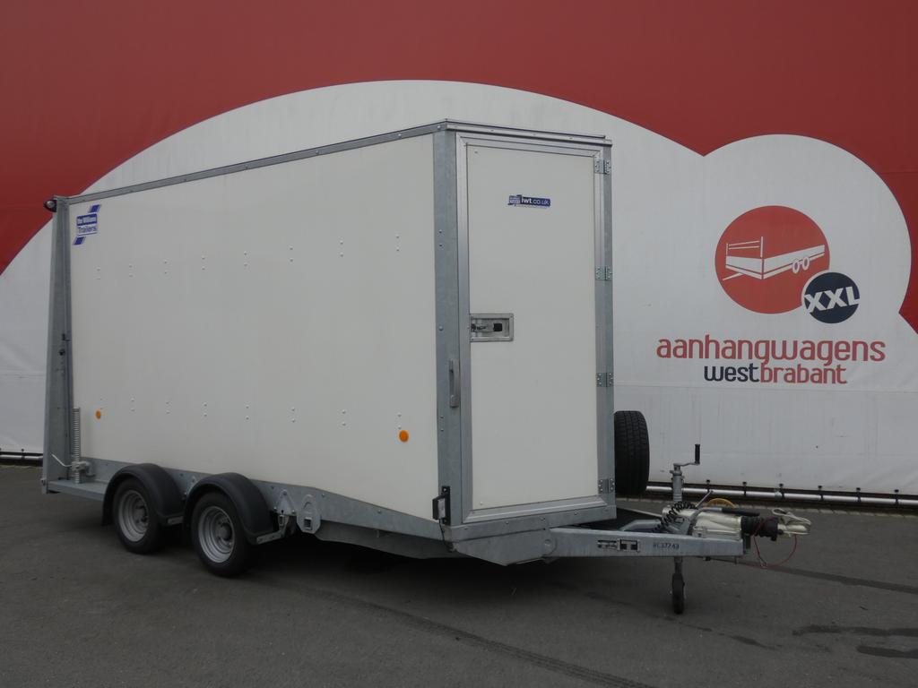 Tweedehands Ifor-Williams  Gesloten aanhangwagen tandemas  364x173x214cm  3500kg